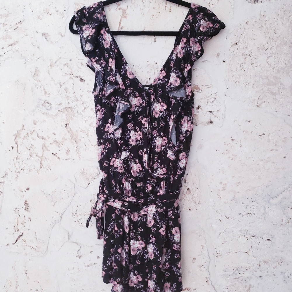 《American Eagle 》floral rumper